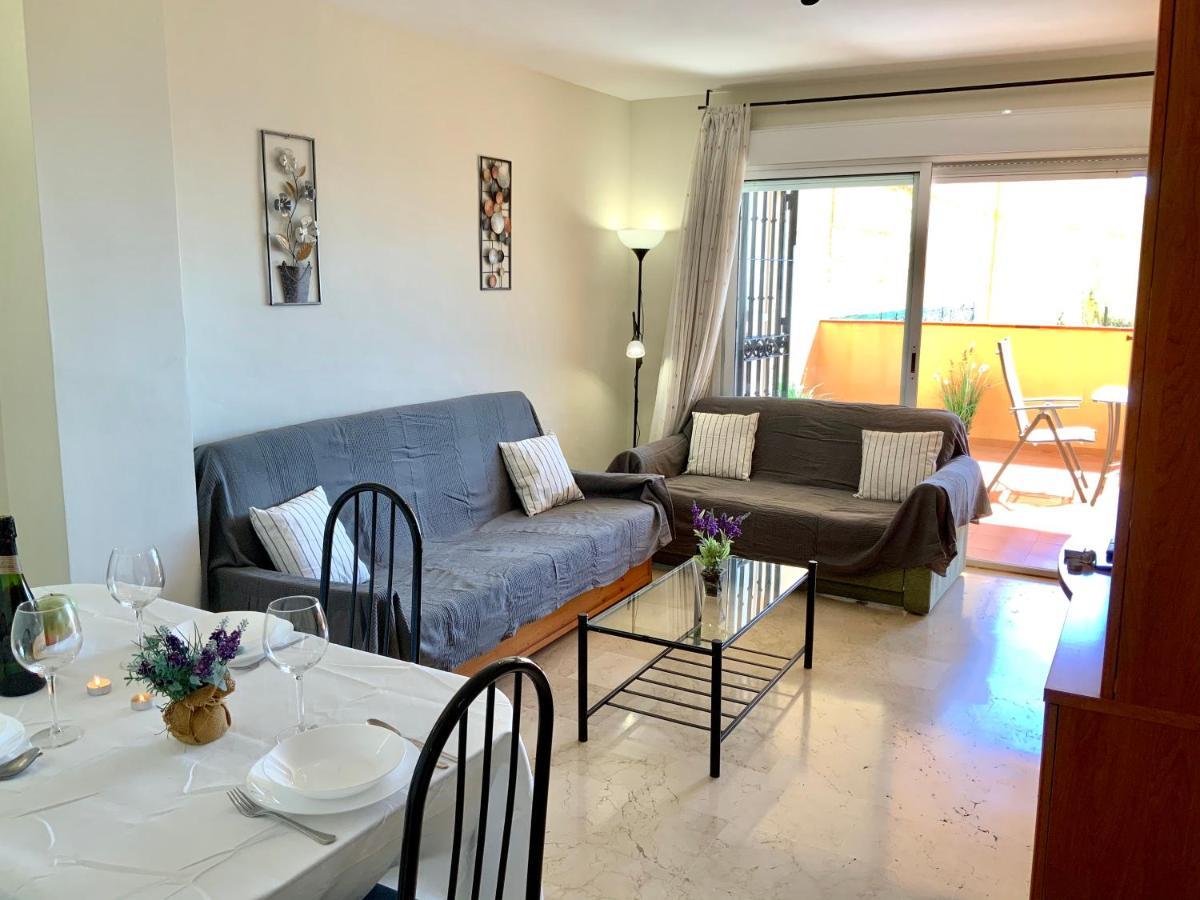 Apartamento De 2 Dormitorios, Gran Terraza, Vistas Al Mar Cerca Playa Carvajal 베날마데나코스타 외부 사진