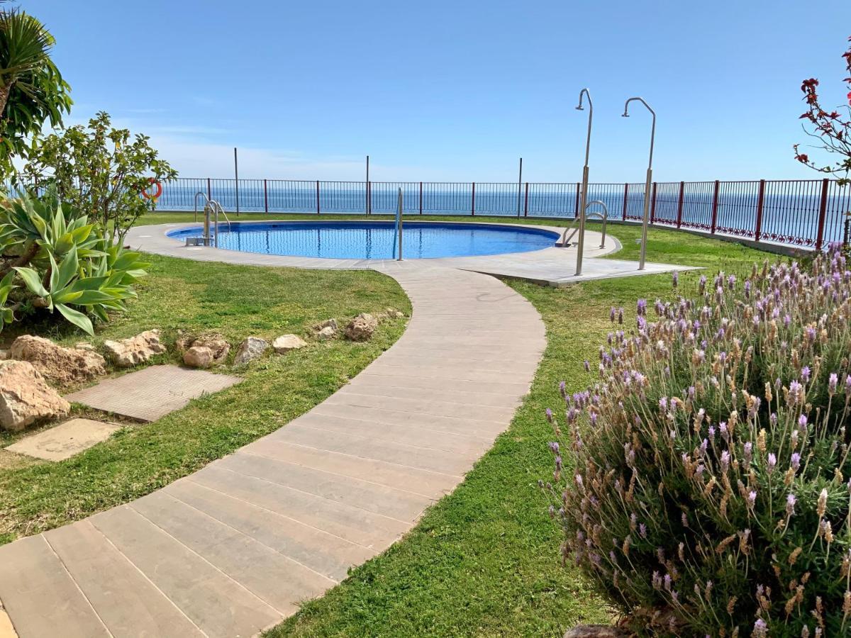 Apartamento De 2 Dormitorios, Gran Terraza, Vistas Al Mar Cerca Playa Carvajal 베날마데나코스타 외부 사진