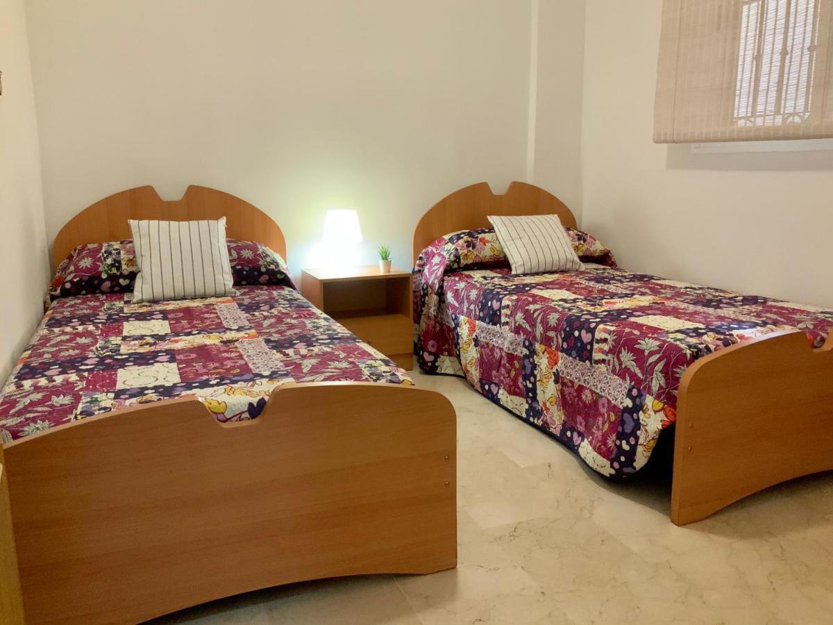 Apartamento De 2 Dormitorios, Gran Terraza, Vistas Al Mar Cerca Playa Carvajal 베날마데나코스타 외부 사진