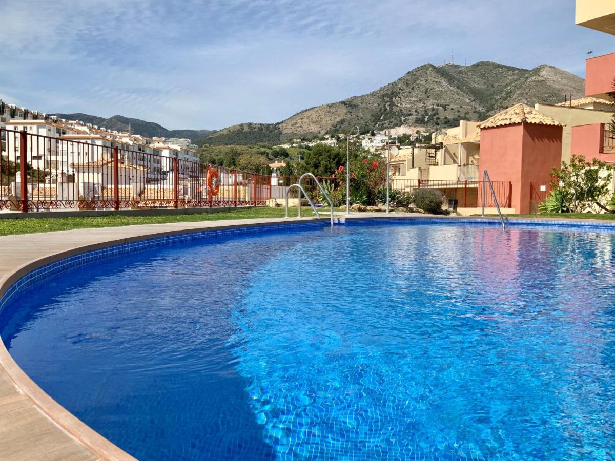 Apartamento De 2 Dormitorios, Gran Terraza, Vistas Al Mar Cerca Playa Carvajal 베날마데나코스타 외부 사진