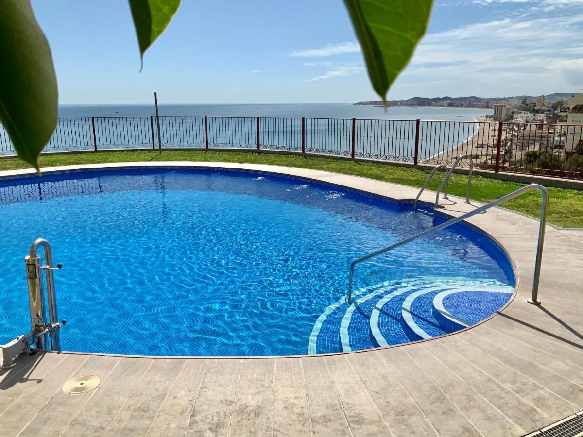 Apartamento De 2 Dormitorios, Gran Terraza, Vistas Al Mar Cerca Playa Carvajal 베날마데나코스타 외부 사진